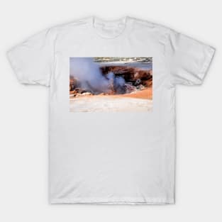 Red Spouter Yellowstone National Park Wyoming T-Shirt